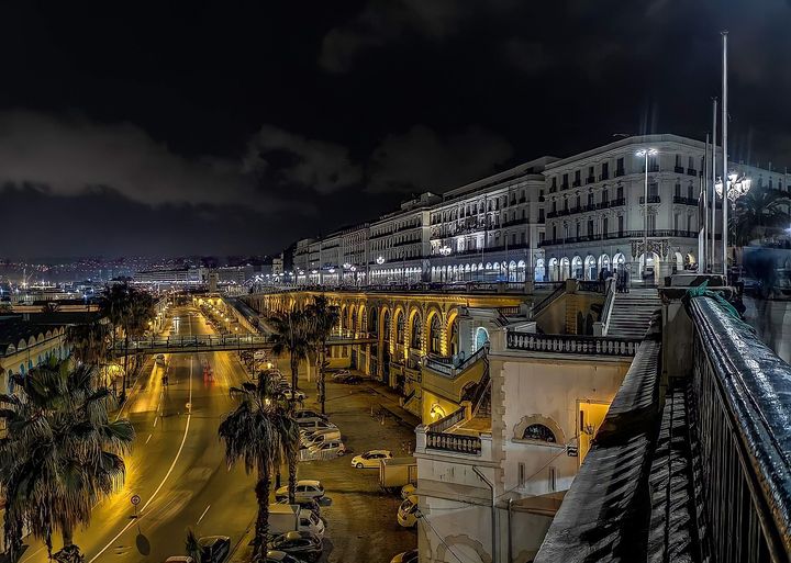 Alger By night