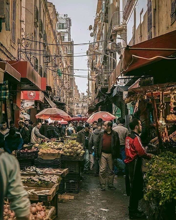 un marché populaire à Oran